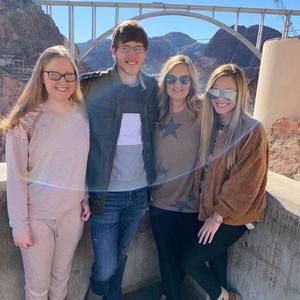 Meet your Posher, Lisa